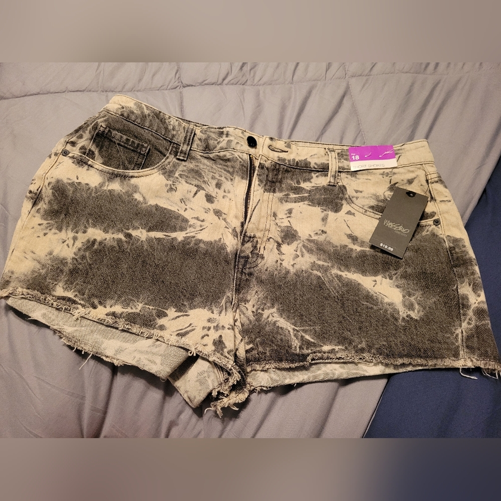 NWT Mossimo High Rise 18/34 Acid Wash Grey And Black Shorts Denim